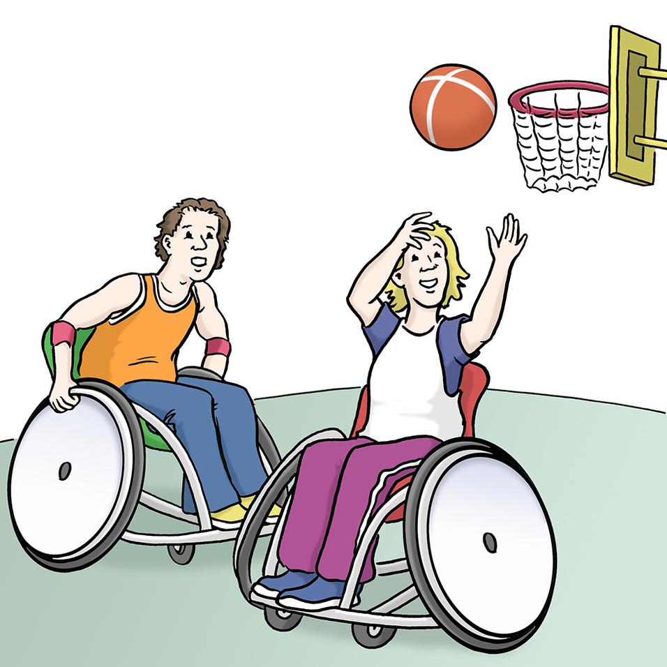 Zwei Jugendliche im Rollstuhl spielen Basketball, w&auml;hrend einer den Ball in Richtung Korb wirft.